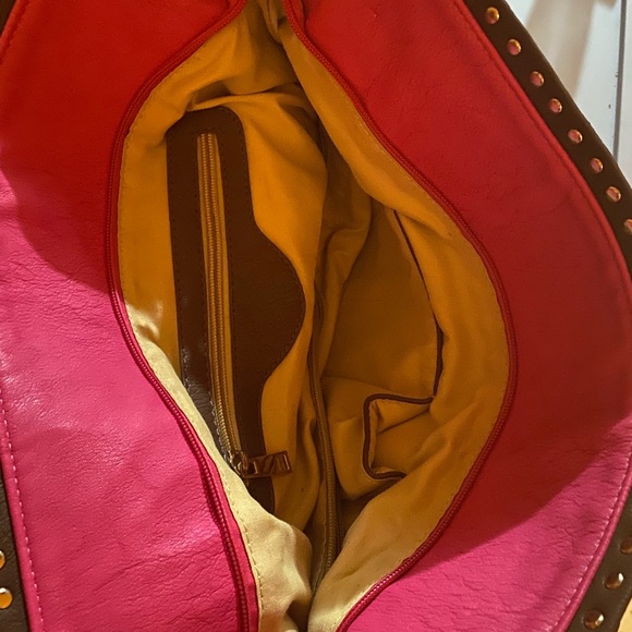 EUC Michael Kors hot pink large purse. - Picture 4 of 5